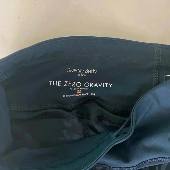 Sweaty Betty Zero Gravity Leggings Bull Dog Camo - Picture 7 of 12